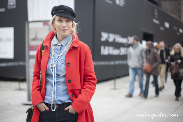 Smilingischic , fashion blog, streestyle, MFW , red accents