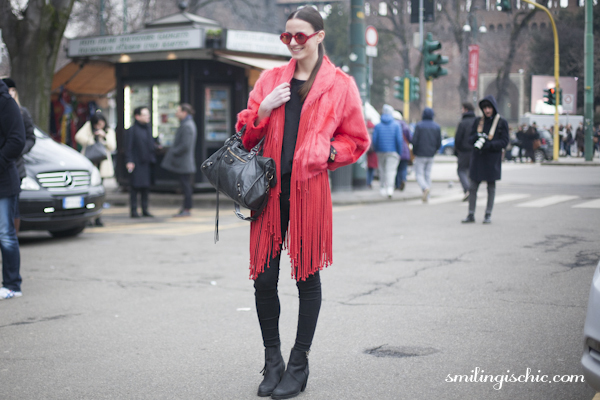 Smilingischic , fashion blog, streestyle, MFW , red accents