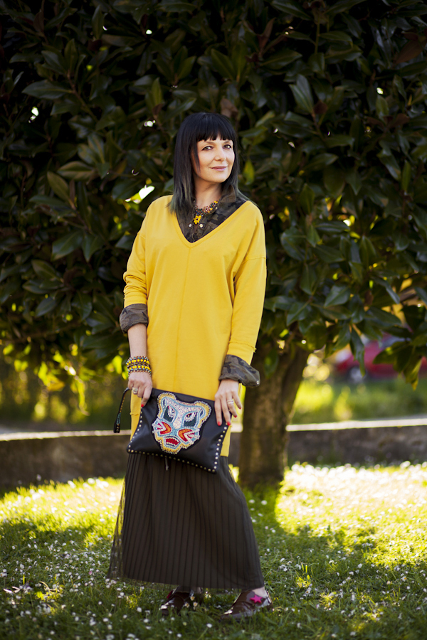 Smilingischic, fashion blog, Sodini bijoux, a dream that smells of home, Lucca, camouflage trend, punto luce Sodini, yellow, outfit 