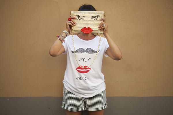 smilingischic, fashion blog, outfit, street style, Lucca, Lips, Cat Eye sunglasses, ZeroUV, Zara, clutch Romwe, borsa con labbra di paglia,  pose da fashion blogger, Sexy Red Lips Straw Bag