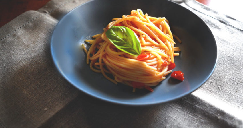 Spaghetti con Pomodorini dell’orto al forno e basilico